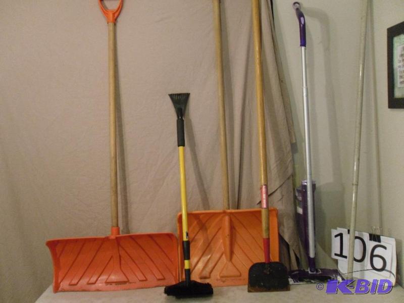 lot 106 image: Lot of Assorted Long Handled Tools. Snow Shov...