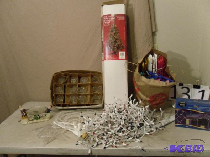 lot 131 image: Bag of Hangers, 3 ft Prelit Christmas Tree, C...