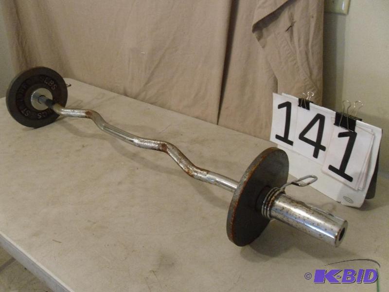 lot 141 image: Curling Barbell (surface rust) with 2 x 5lb w...