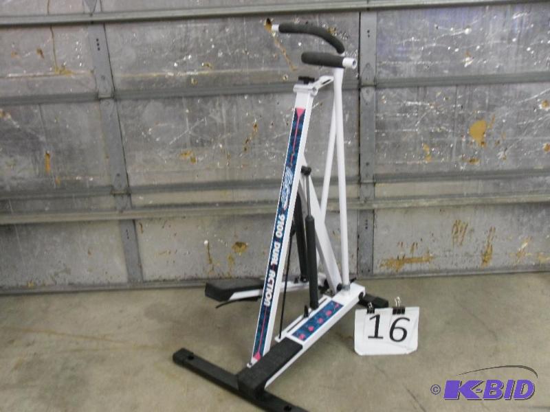 lot 16 image: Life Gear 9100 Dual Action Stair Stepper. Tes...