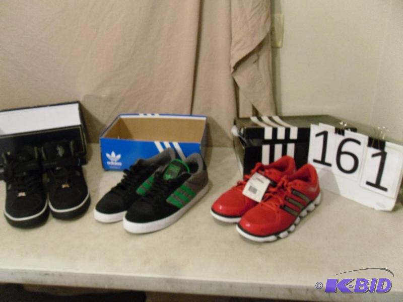 lot 161 image: 3 Pair of Mens Size 13 Shoes. 1 Pair is New. ...