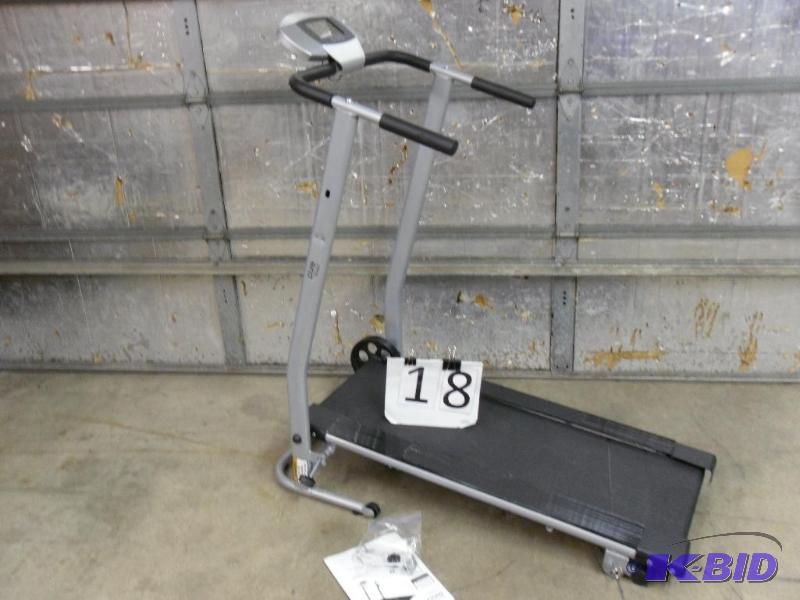 lot 18 image: Pure Fitness Manual Incline Treadmill. Folds ...