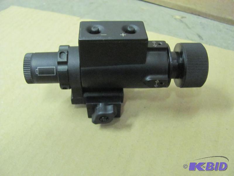 Illuminator for gun barrel with mount. Unknow...