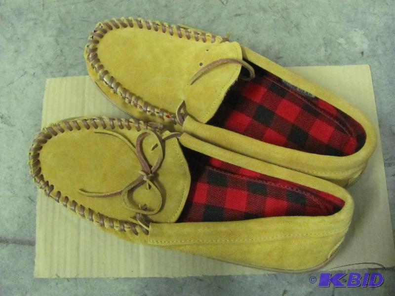 NEW Pair of GUIDE GEAR Moccasins with broken ...