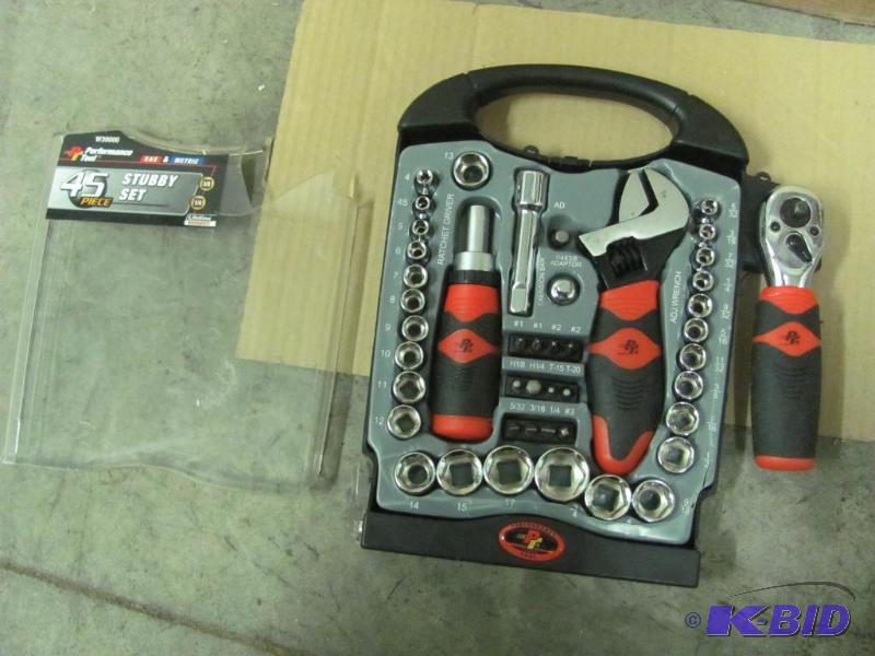Heres a handy little tool set NEW (in carry...