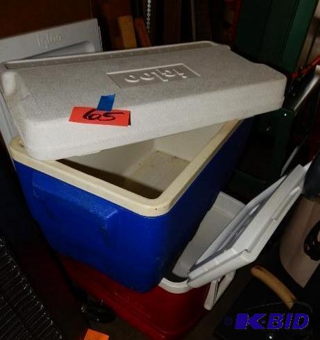 2 Igloo coolers