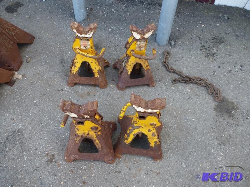 Yellow Jack stands 3 Ton Set of 4 one price....