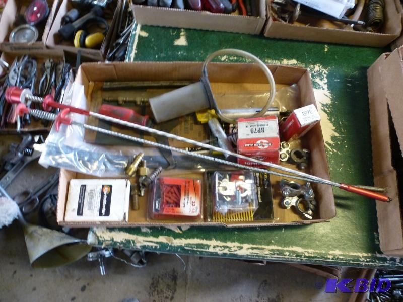 Tool Box # 1 Parts grabbers x2 Battery Termin...
