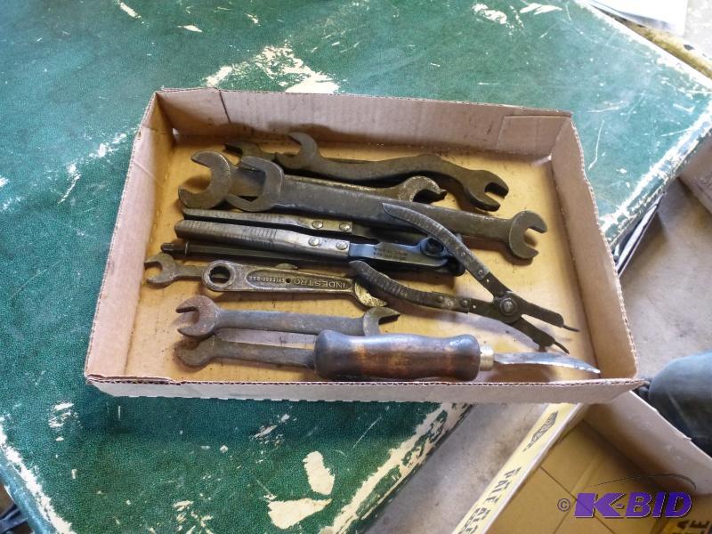 Box# 12 Antique open end wrenches with snap r...