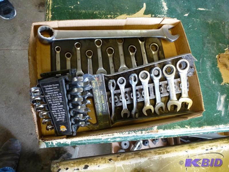 Box# 25 Stubby wrench sets Gear wrench stubby...