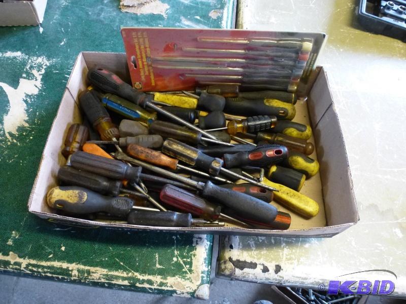 Box# 33 Assorted screw drivers All screw driv...