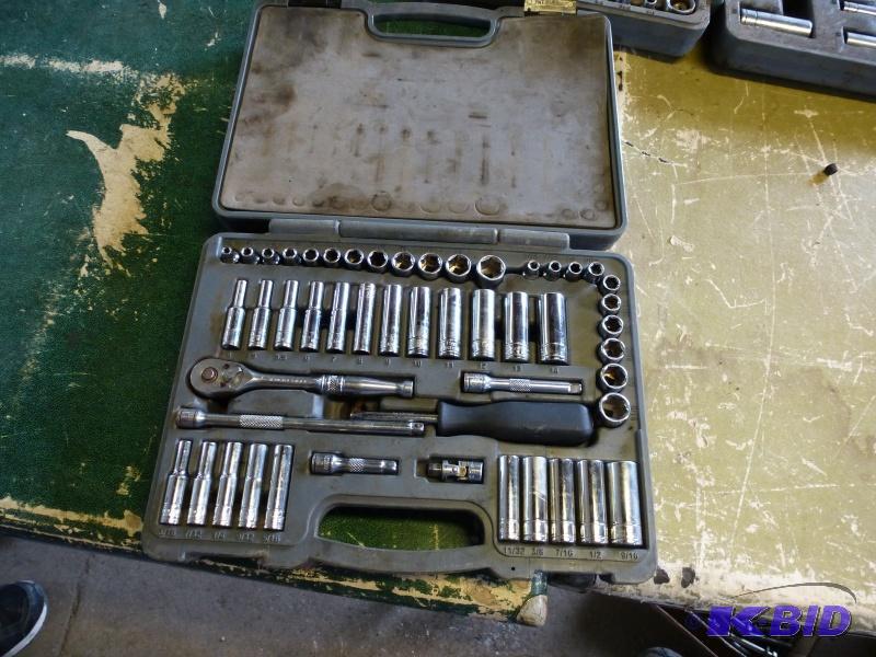 Box # 42 Silver Eagle socket set 38&quot dr...