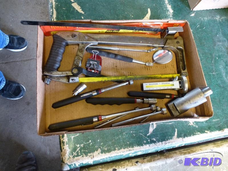 Box#&nbsp48 Hack saw and magnetic tool catch...