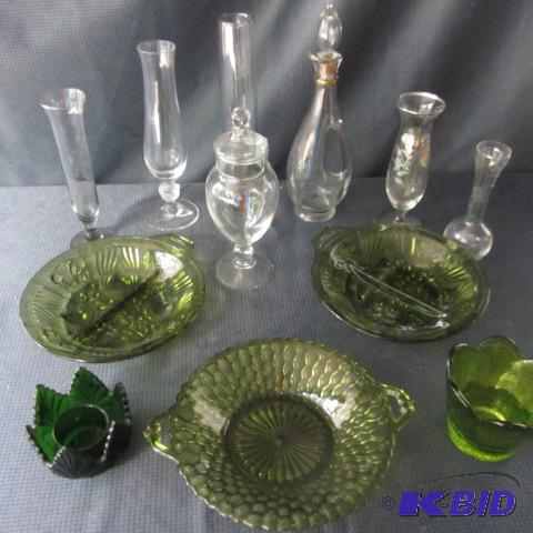 Green Relish, Vases
