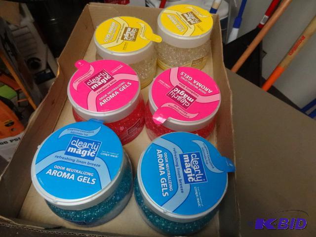 lot 118 image: Qty 6 NEW Clearly Magic Odor Neutralizing Aro...