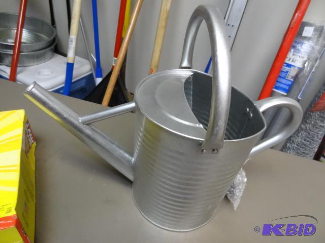 lot 122 image: NEW Panacea 4 Liter Watering Can with Sprinkl...