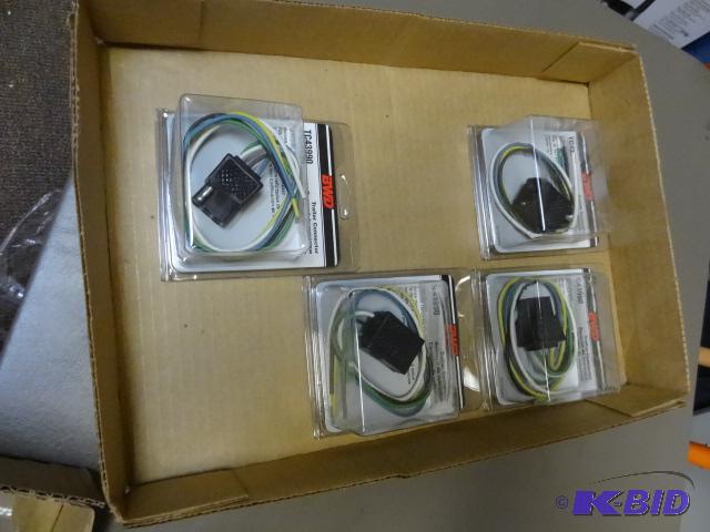 lot 133 image: Qty 4 NEW BWD Trailer Electrical Connectors. ...