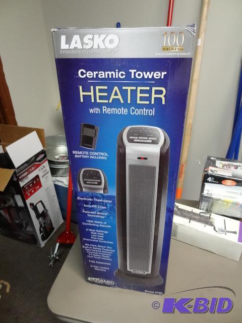 lot 142 image: NEW in Box Lasco Model 5790 Ceramic Heater wi...