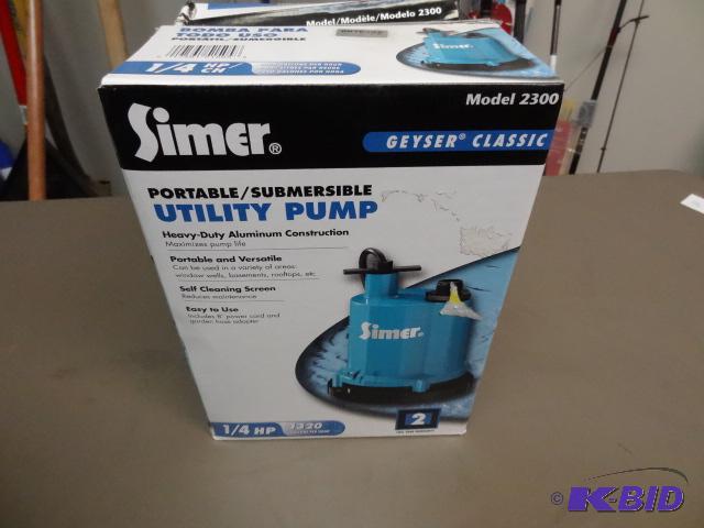 lot 144 image: NEW Simer Geyser Classic Portable Submersible...