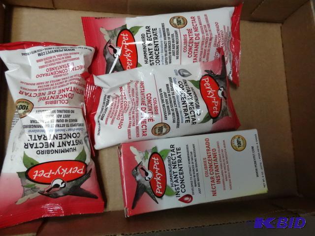 lot 152 image: Large Lot of Perky Pet Instant Humming Bird N...