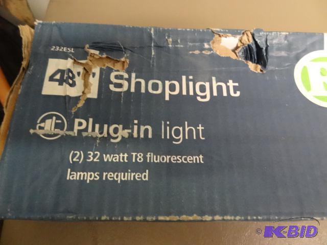 lot 192 image: NEW in Box American Flourescent 2 Bulb Plug I...
