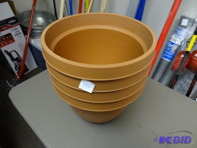 lot 195 image: Qty 4 NEW 10 in Infinity Planter with Attache...