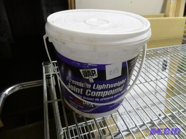 lot 213 image: NEW DAP Premium Lightweight Joint Compound 1 ...