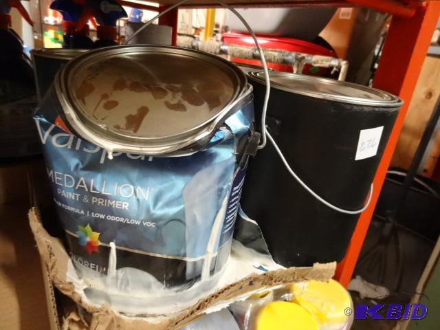 lot 226 image: Qty 4 NEW Valspar Paint and Primer White 1 ga...