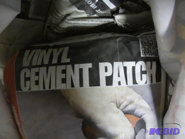 lot 323 image: Approx 40 lbs Vinyl Cement Patch...