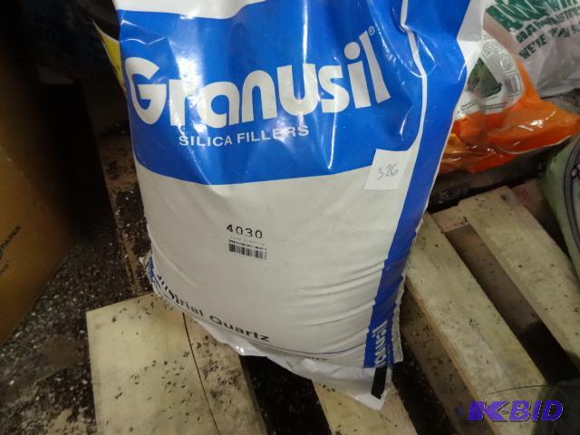 lot 326 image: Approx 50 lbs Granusil quartz sandblasting me...