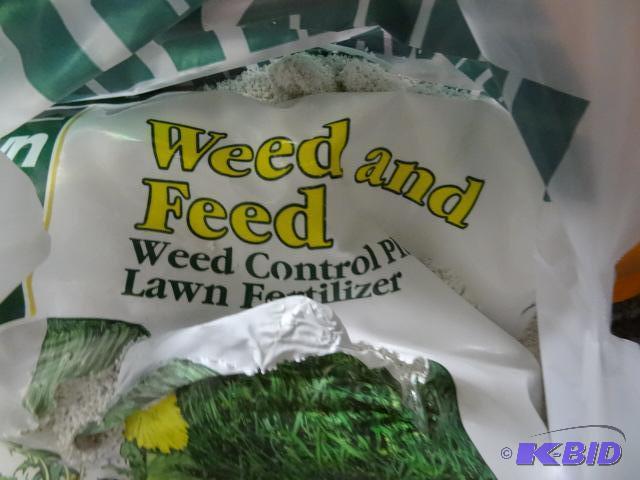 lot 332 image: Approx 14 lbs Scotts Lawn Pro Weed and Feed 2...