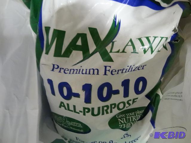 lot 333 image: Approx 20 lbs MaxLawn Fertilizer 10-10-10...