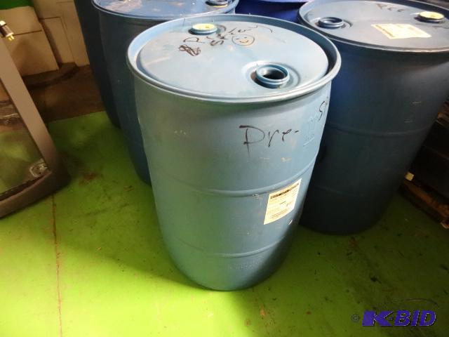 lot 356 image: Used 55 gal Blue Plastic Drum...