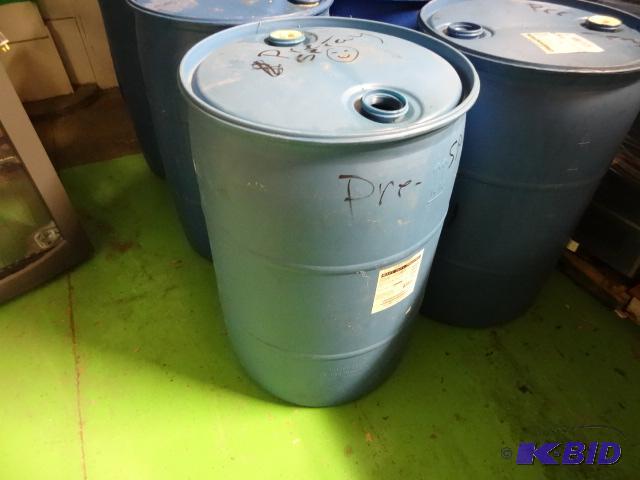 lot 357 image: Used 55 gal Blue Plastic Drum...