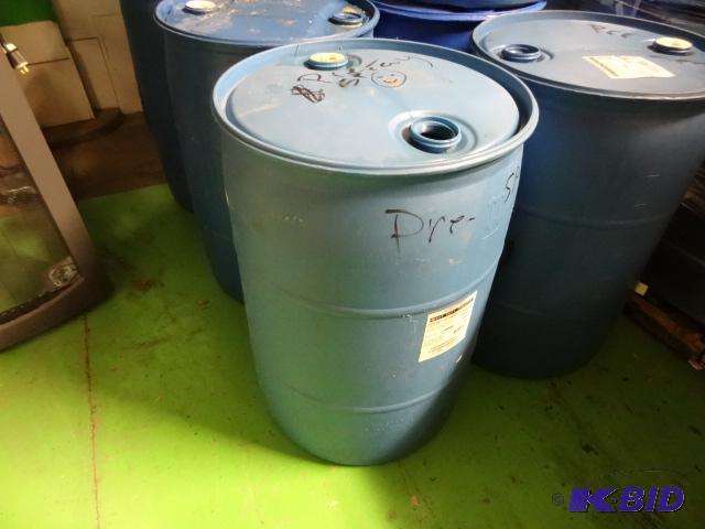 lot 358 image: Used 55 gal Blue Plastic Drum...