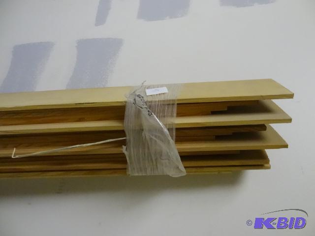 lot 41 image: NEW Approx 100 ft 3 in Cedar Trim Boards...