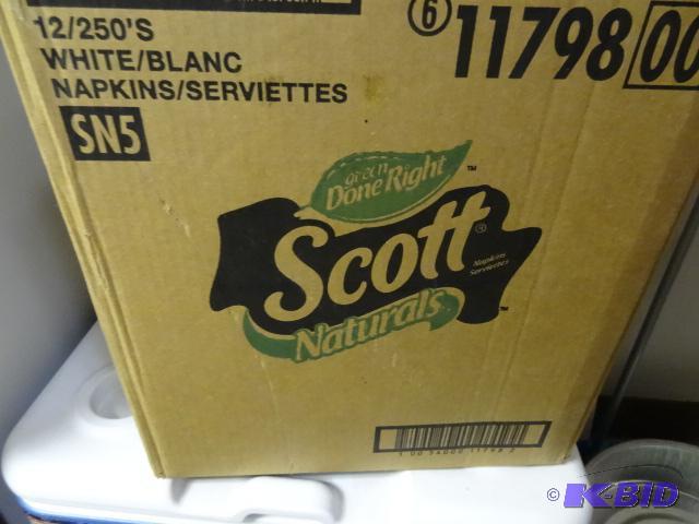 lot 79 image: Qty 12 NEW 250 Packs Scott White Paper Dinner...