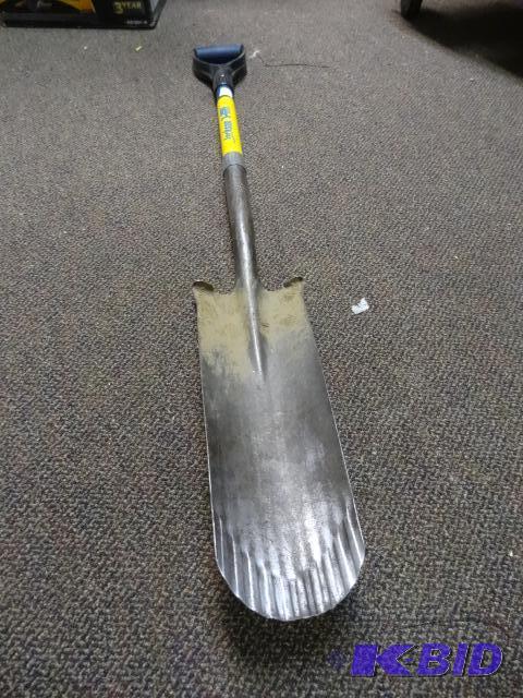 lot 85 image: USED Jackson J-250 Series 16 in Spade Shovel...