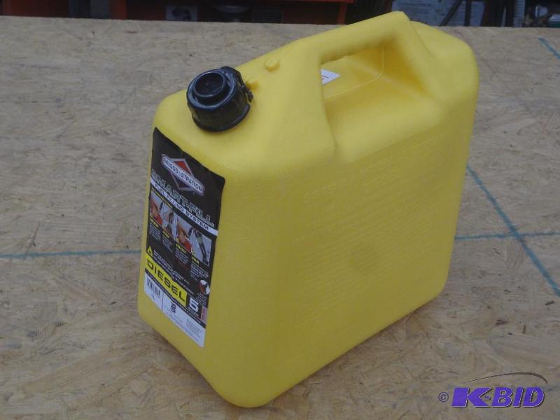 New Briggs &amp Stratton 5-Gallon Diesel Fue...