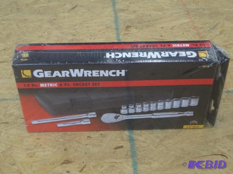 New GearWrench 13-Piece Metric 6-Point Socket...