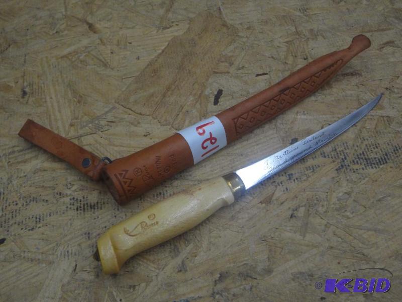 Wood Handled Fillet Knife With Sheathe...