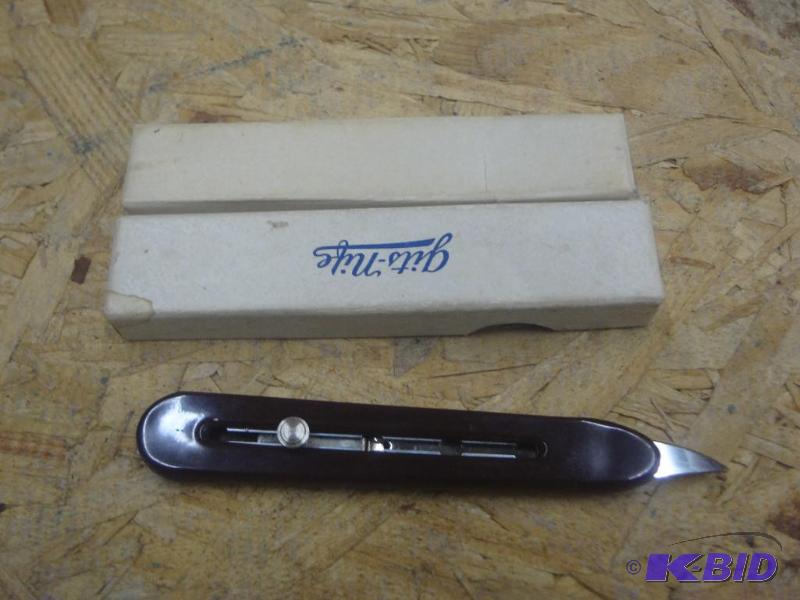 Gits-Nife Pocket Knife With Box...