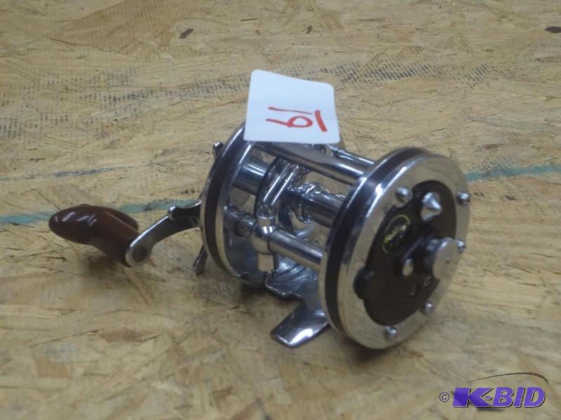 Holiday 1182 Reel...