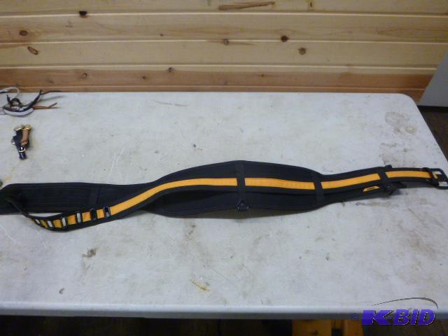 lot 113 image: Tough Built Clamp-On Tool Belt...