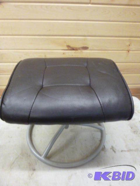 lot 125 image: OttomanFoot Stool...