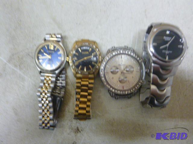 lot 132 image: 4 Watches...