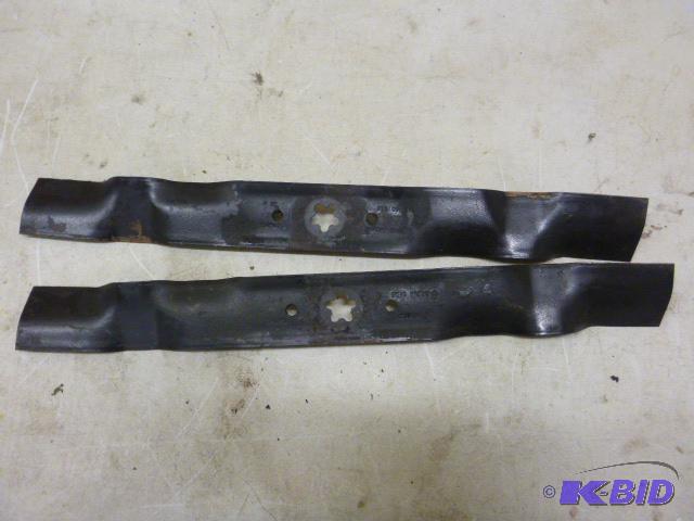 lot 144 image: 2 Lawn Mower Blades 21"...