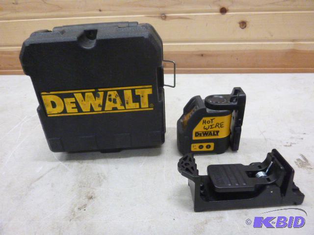 lot 160 image: DeWalt&nbspDW087&nbspLaser Chalkline Laser ...