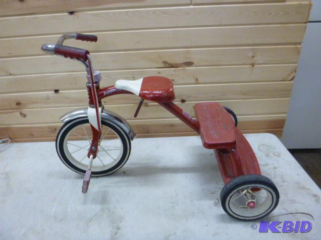 lot 165 image: Radio Flyer Tricycle...
