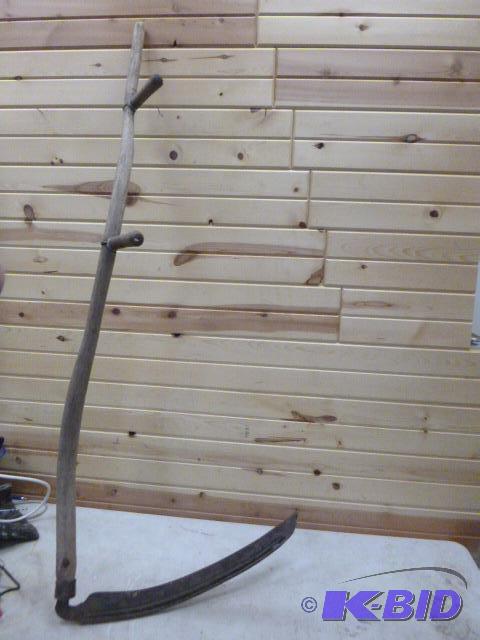 lot 17 image: Vintage Sythe...